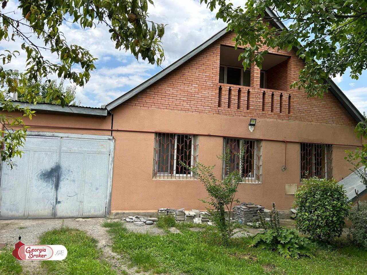 продается дом с новым ремонтом 5-комнат